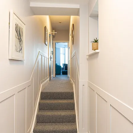 Stylish Seafront Apartment - Sleeps 6 - Gateway To The Lakes Morecambe Exterior photo