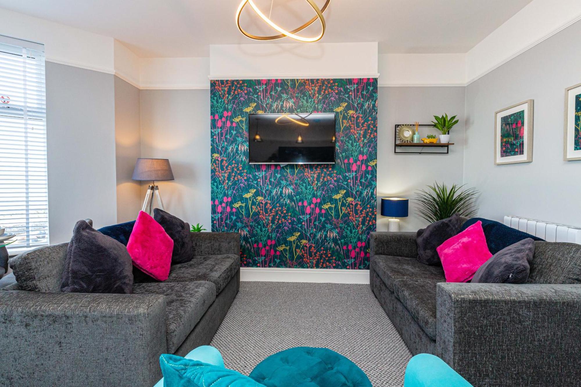 Stylish Seafront - Sleeps 6 - Gateway To The Lakes * Morecambe