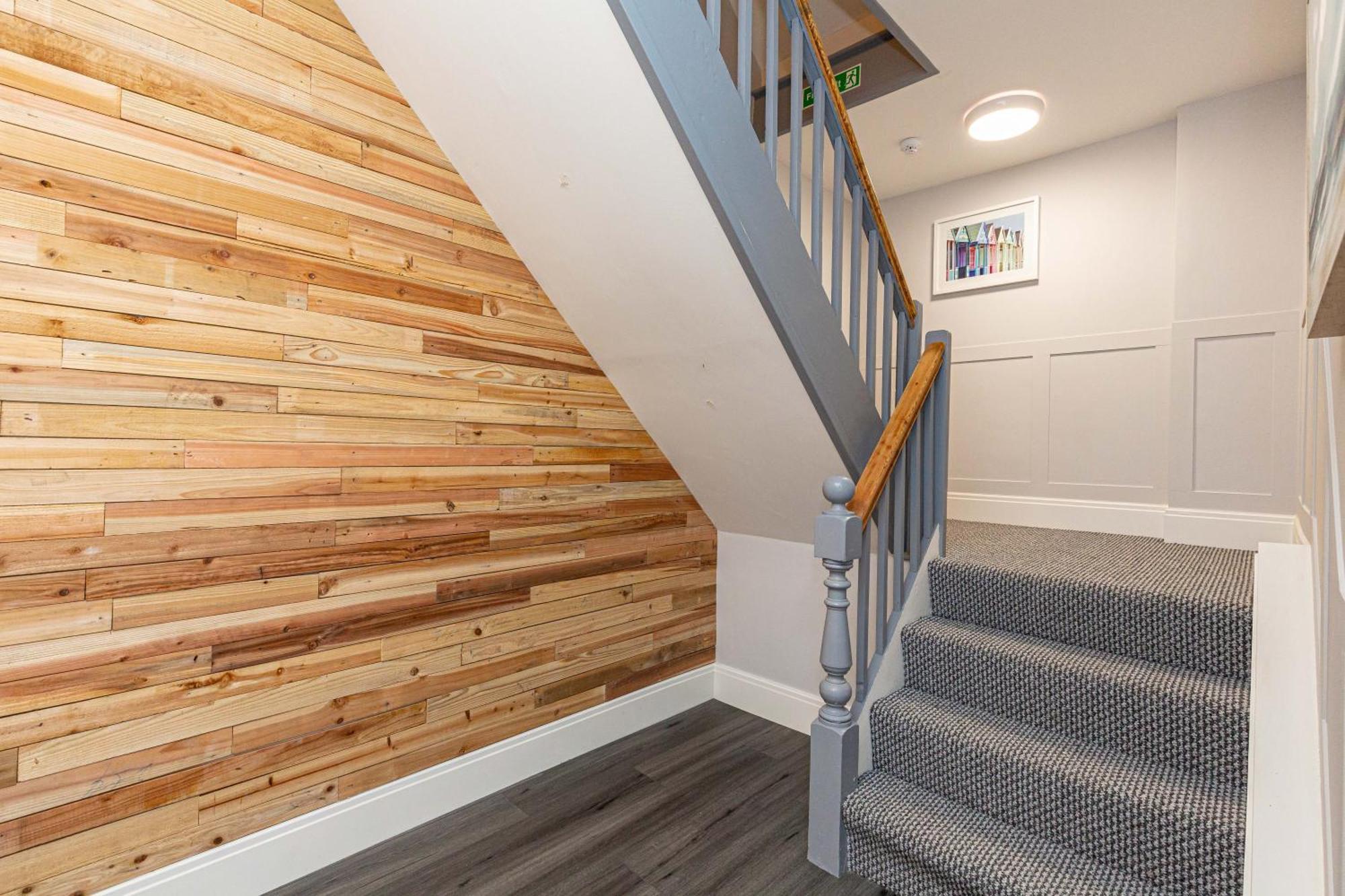 Stylish Seafront - Sleeps 6 - Gateway To The Lakes Apartment Morecambe